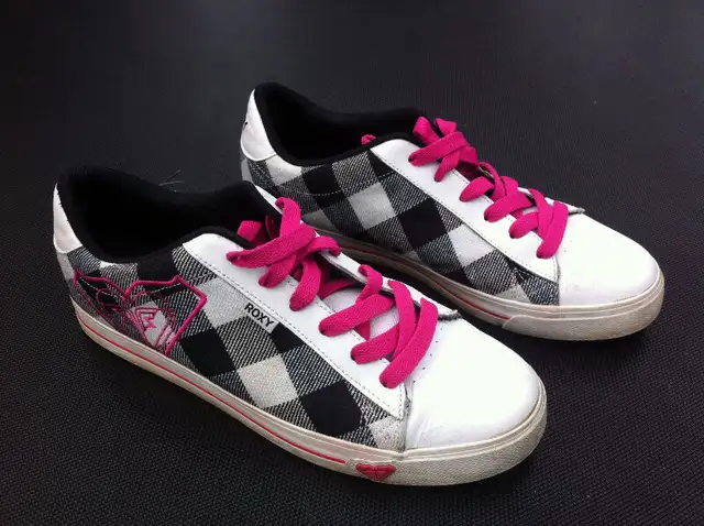 Soulier pour Fille original ROXY grandeur 10 in Women's - Shoes in Laval / North Shore - Image 2