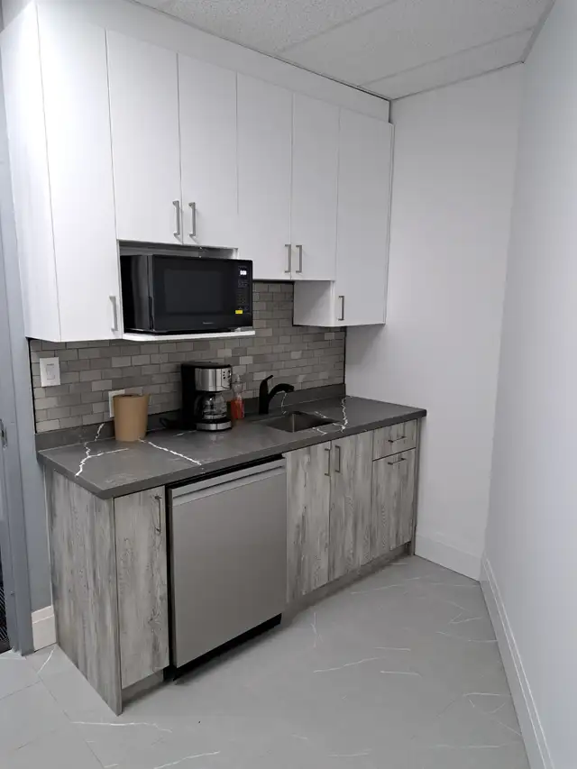 AMITY OFFICES IN CHURCHILL MEADOWS, MISSISSAUGA in Commercial & Office Space for Rent in Oakville / Halton Region - Image 6