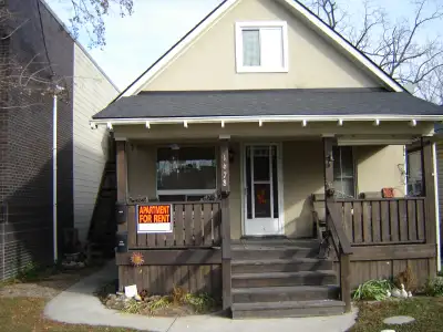 One Bedroom.. Clean.. quite upper unit in Duplex close to all shopping and transit routes.. Parks. $...
