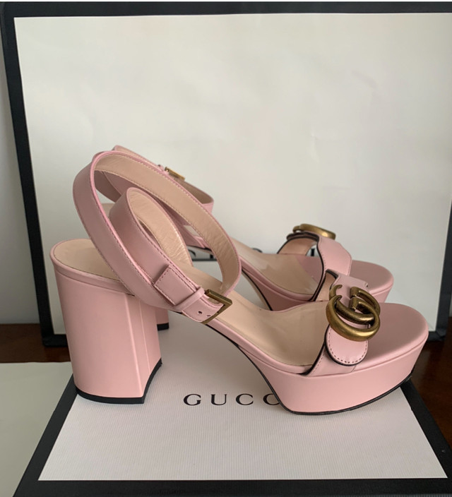 Gucci women sandals in Women's - Shoes in City of Toronto - Image 3