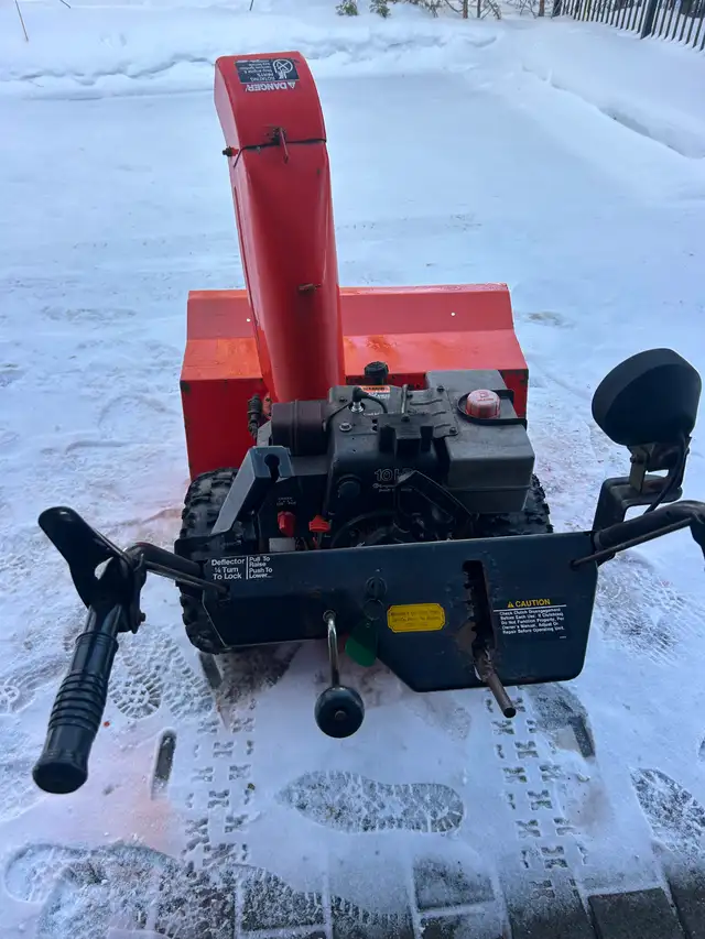 Souffleuse ariens ST10/32 LIQUIDATION in Snowblowers in Laval / North Shore - Image 5