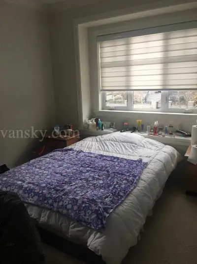 April.1st - Cozy Bedroom in Spacious Home Near Transit. Ideal for Individuals. Conveniently Located...