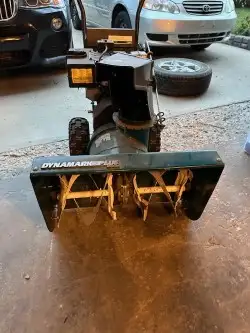 Snow Blower in Snowblowers in Regina - Image 3