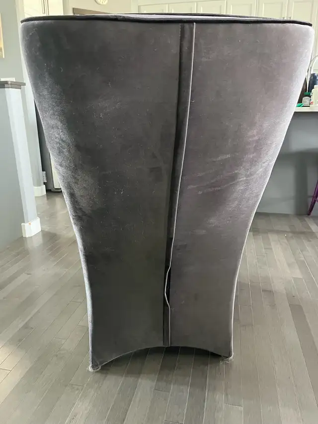 Accent Chair63815757632515121