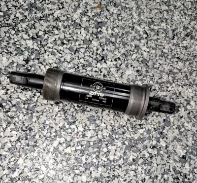 Fat bike bottom bracket, View more