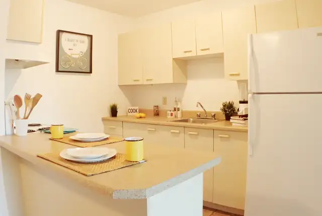 Lennoxville Très grand 4 1/2 / 2 Bedroom spacious