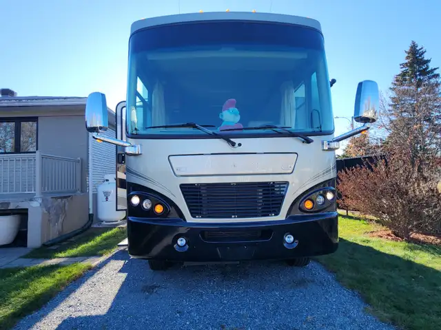 2008 Tiffin allegro bay 35 tsb in RVs & Motorhomes in Longueuil / South Shore - Image 2