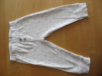 Pantalon unisexe blanc avec étoiles Petit Lem (9 mois) (C349)