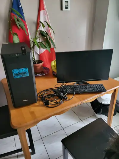 Custom built PC specifically used for graphic art and word processing. Super fast super quiet. Excel...
