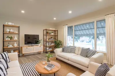 Welcome home to your beautiful 3 bedroom 1 bathroom main level unit in a detached home. Large spacio...