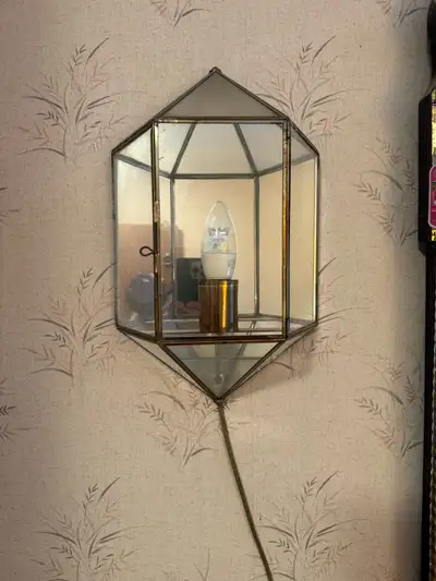 2 superbes lampes murales 15,5 pouces x 9,5, View more