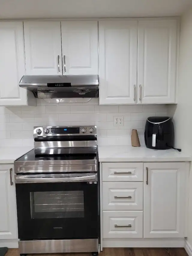 Beautiful Walkout Basement Apartment For Rent In Keswick in Long Term Rentals in Markham / York Region - Image 6