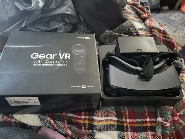 Samsung Gear VR457023796428810240