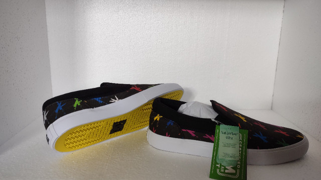 ANDY WARHOL MANUAL SLIP-ON SHOES Knives Graphic Size 9 or 10 in Men's Shoes in Belleville - Image 3