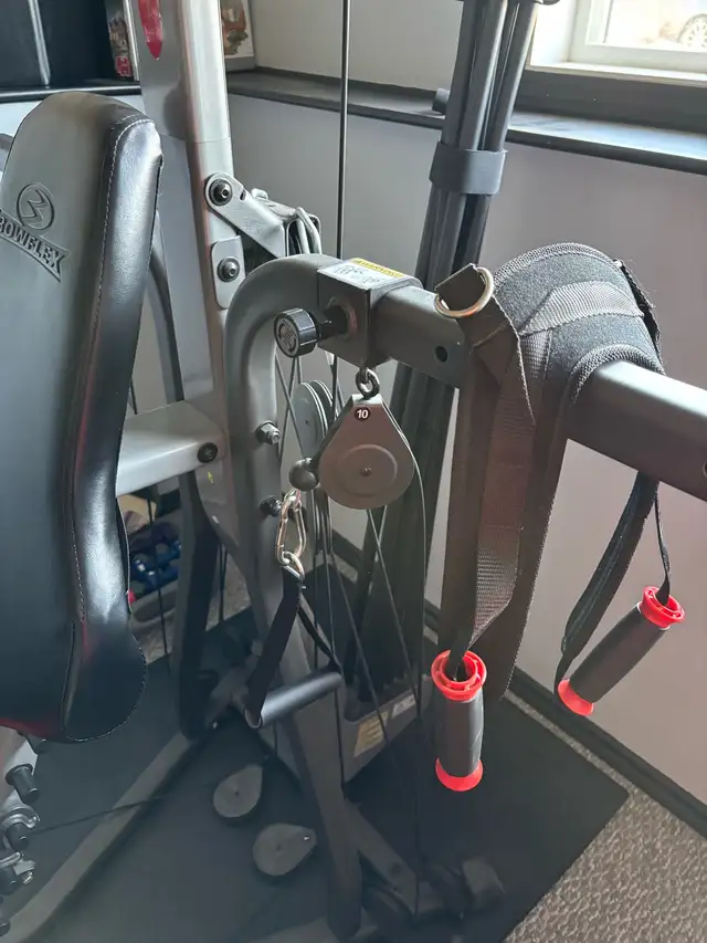 Bowflex Extreme2SE in Exercise Equipment in Edmonton - Image 5
