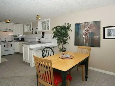 Basement 2 Bedroom for rent in Banff Trail NW