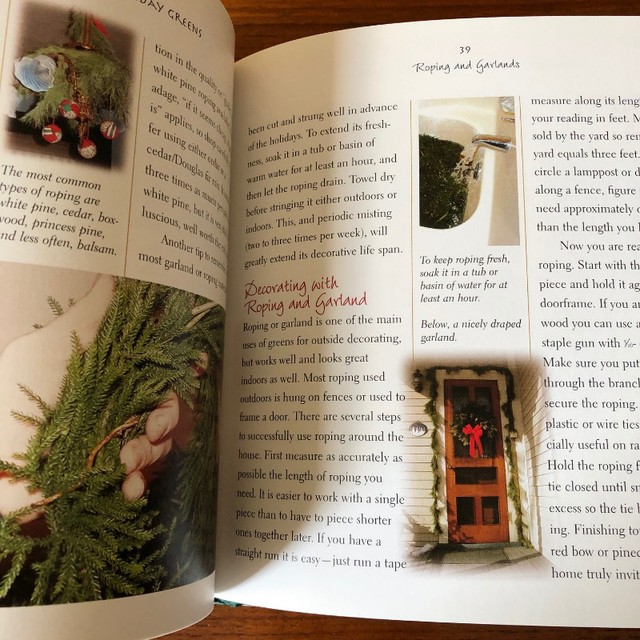 2 Chrismas Decorating Books - Colonial Williamsburg Trees Craft in Non-fiction in Delta/Surrey/Langley - Image 3