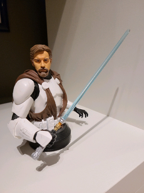 Star Wars Obi Wan Kenobi Gentle Giant Bust Trooper Clone Wars in Arts & Collectibles in Calgary