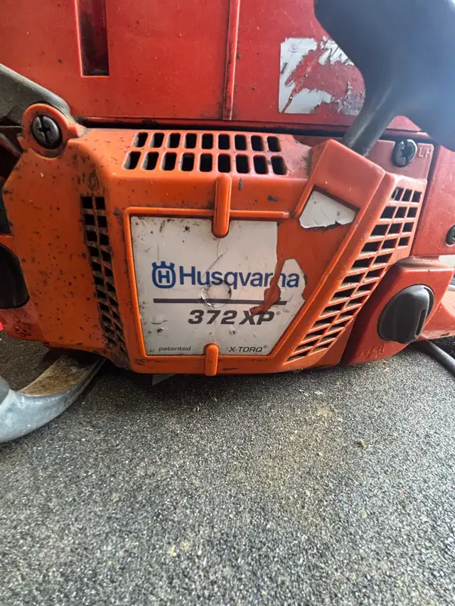 husqvarna 372xp chainsaw in Power Tools in Williams Lake - Image 3