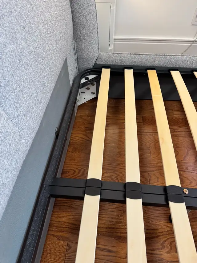 STRUCTUBE Queen-size bed frame in Beds & Mattresses in Oakville / Halton Region - Image 6