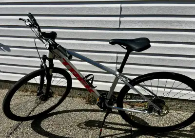 2024 Trek Dual Sport 1, View more