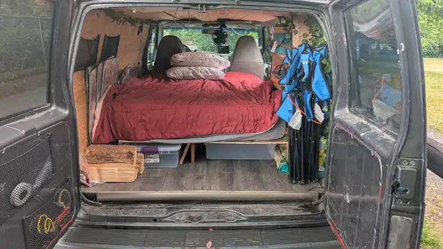 2004 Astro Van Camper/Toy Hauler Conversion in Travel Trailers & Campers in Downtown-West End - Image 3