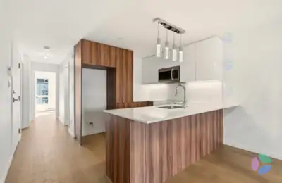 GARAGE + RANGEMENT + ESPACE VÉLO Condo 4 ½ situé au 3e étage du projet Projet Osha -- Phase 4! Const...