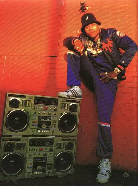 LL Cool J 12 inch vinyl Phenomenon / Hot Hot Hot record LP 1997 in CDs, DVDs & Blu-ray in Markham / York Region - Image 11