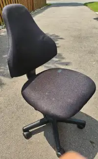 OFFICE CHAIR AND MAT