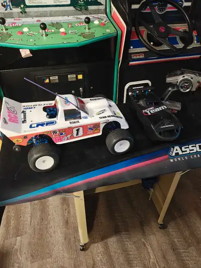 Custom built Team Associated RC10GT tub chassis with Spektrum DX3S transmitter and Team Associated c...