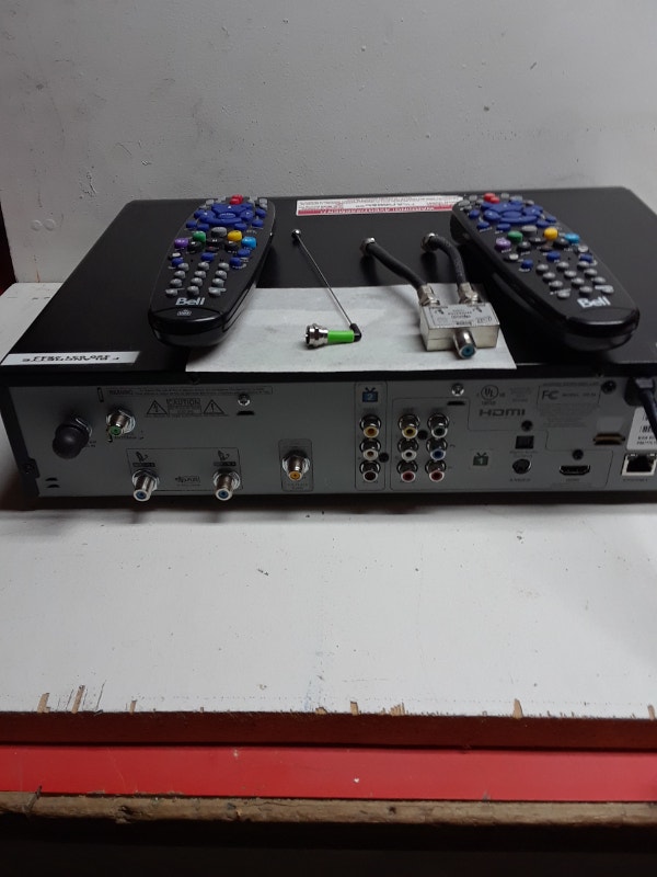 9242 RECEPTEUR RECEIVER PVR HD BELL TELE SATELLITE Appareils