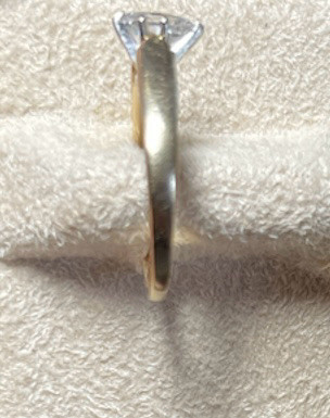Bague en 14k or et diamant/ 14k gold and diamond ring dans Bijoux et montres  à Ville de Montréal - Image 3