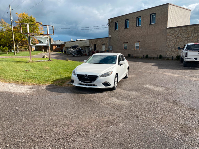 Nice 2015 Mazda 3 for sale in Cars & Trucks in Hamilton