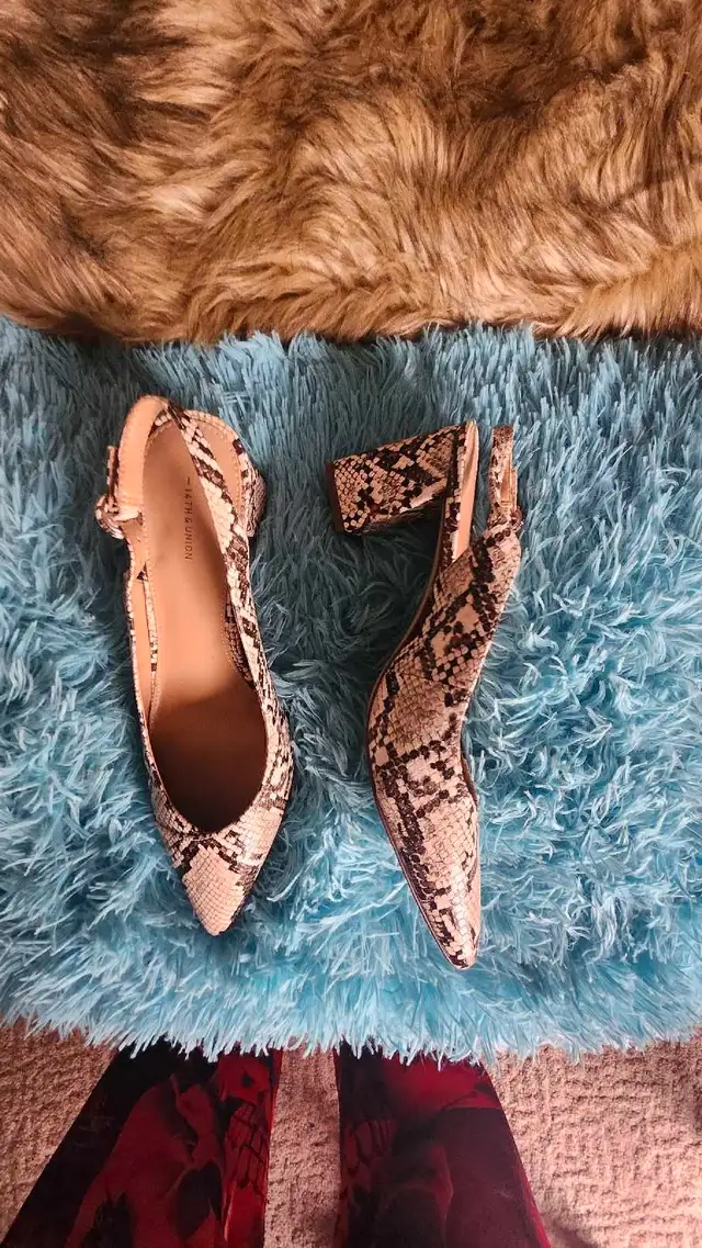 Luxury (30+pairs)Women's (Size 10US) Footwear Collection in Women's - Shoes in Calgary - Image 5