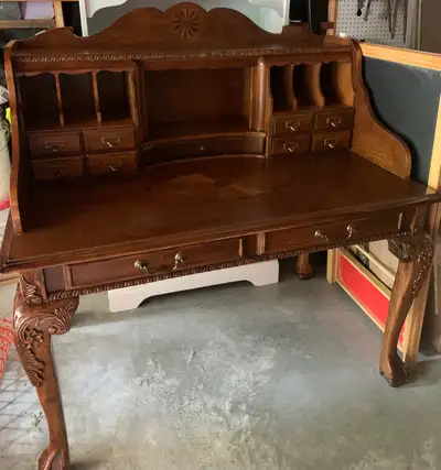 Antique Desk/Bureau Antiquité, View more