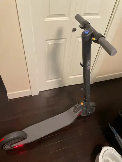 Ninebot segway e22 scooter, comes with charger. Up to 20kph and over 17km range. Eco, standard, and...