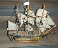 Wood ship H.M.S Victory model
