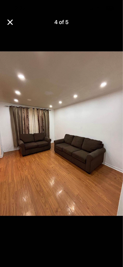 Master bedroom available for rent in sharing from May 1. Near Bramalea City Centre. Suitable for gir...