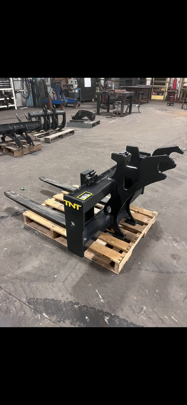 Mini excavator pallet forks - attachments  in Other in Kelowna - Image 2