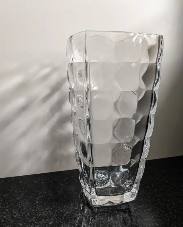 *BRAND NEW* European Lead Free Crystal Vase