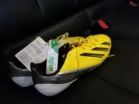 Premium, BNWT Adidas soccer shoes (size 6)
