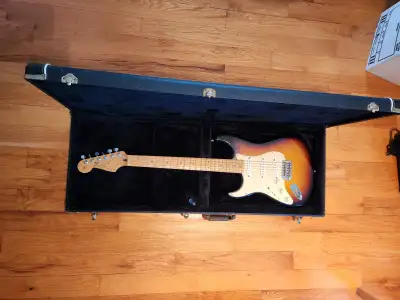 SUPERB Fender Strat LEFTY! W/Hardcase! FREE SHIPPING!, View more