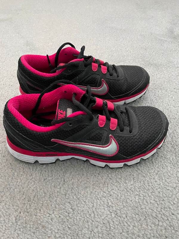 Women's Nike Dual Fusion Runners, Size 7, New in Women's - Shoes in Saskatoon