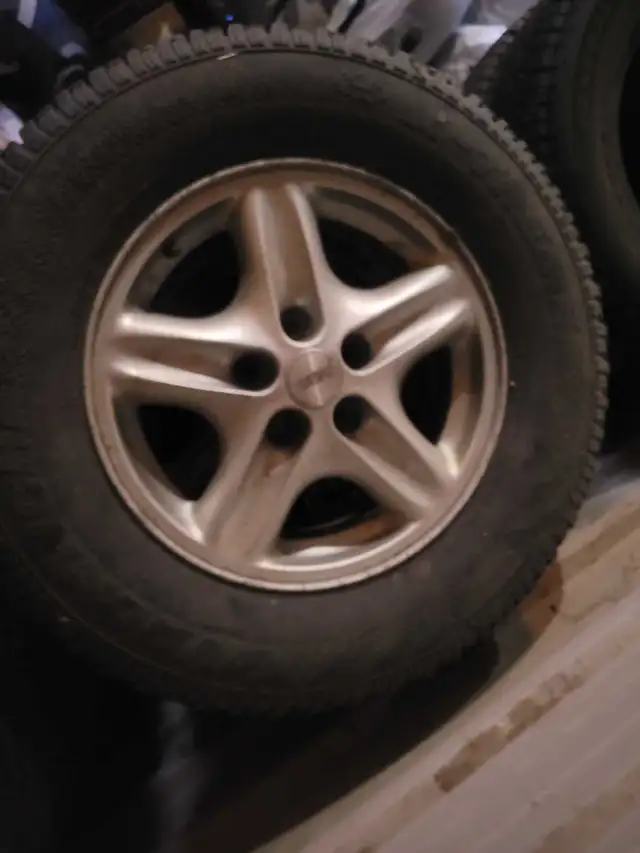 235/70R17 Avalanche xtreme winter tires  in Tires & Rims in Grand Bend - Image 3