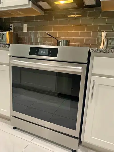 DEAL! Brand New Frigidaire 30" Induction Convection Range, View more