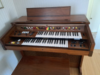 Yamaha Electric Organ