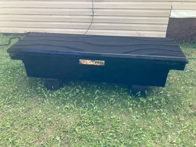 Delta tool box for trucks. No lowball offers or trades. The last 2 pictures are dirty on the outside...