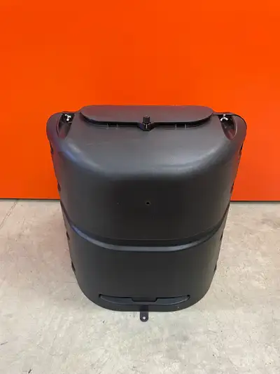 • Like new. • Custom, cable secured lid that will never blow off. New lids are $19.00 • Lower bungee...