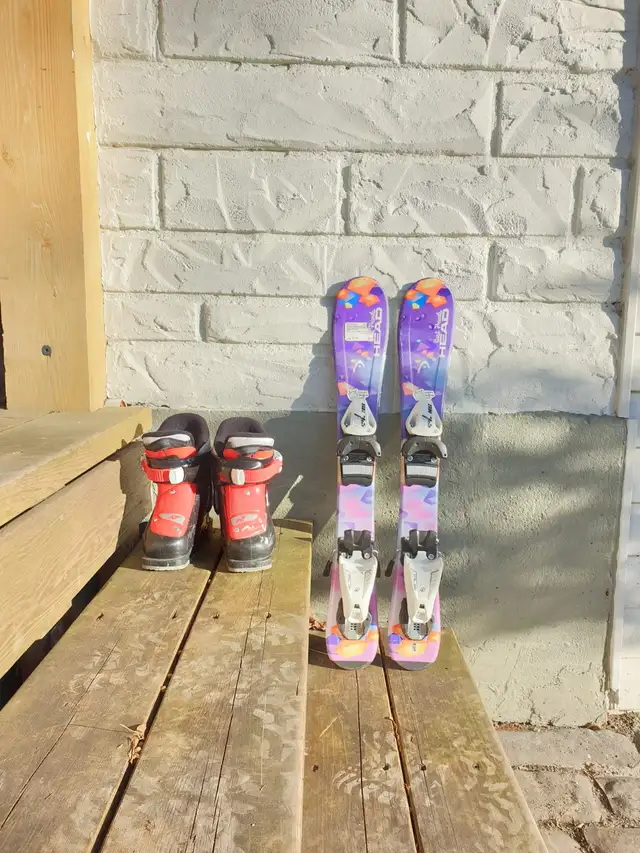 Children's Skis, 69 cm+ Ski Boots, Size 25 in Ski in Ottawa - Image 2