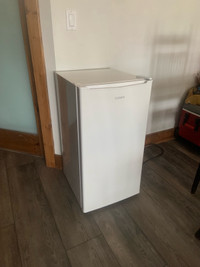 White Mini-fridge
